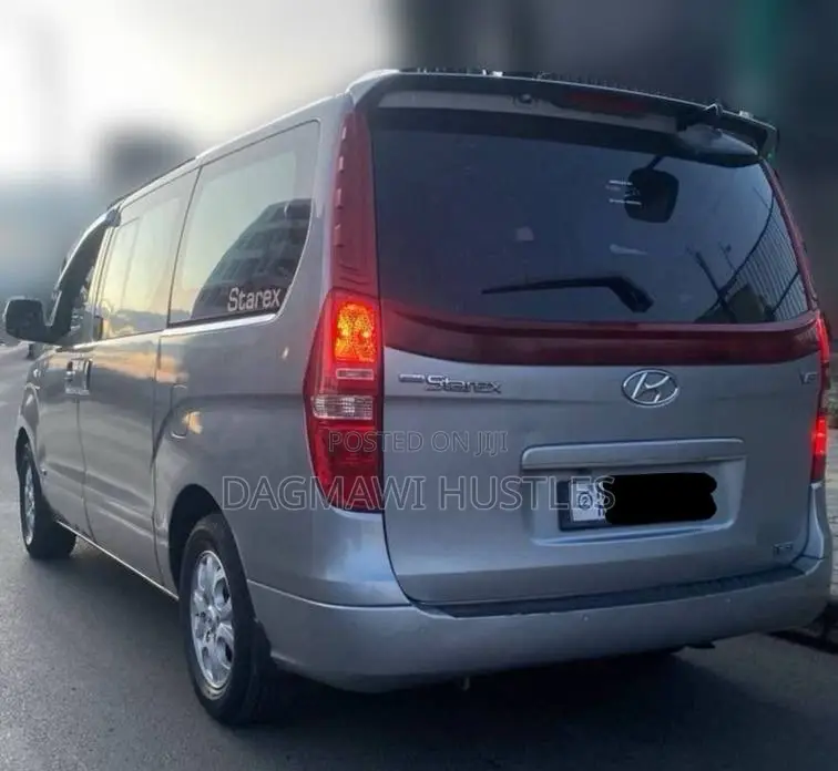 Hyundai Starex 2015 Silver