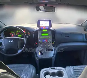 Hyundai Starex 2015 Silver
