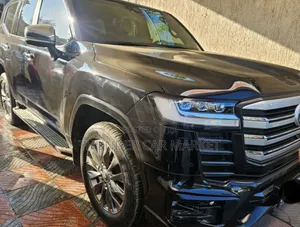 Toyota Land Cruiser 2023 Black