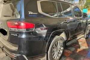 Toyota Land Cruiser 2023 Black