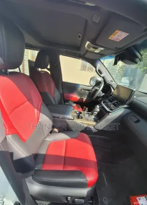 Toyota Land Cruiser 2023 White