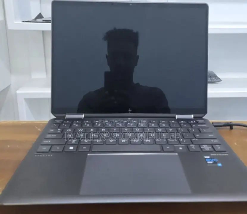 New Laptop HP Spectre 16GB Intel Core I7 SSD 1T