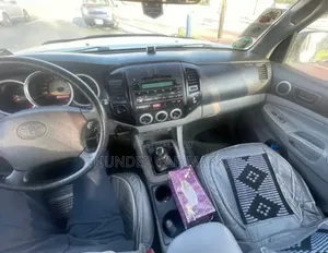 Toyota Tacoma 2010 Silver