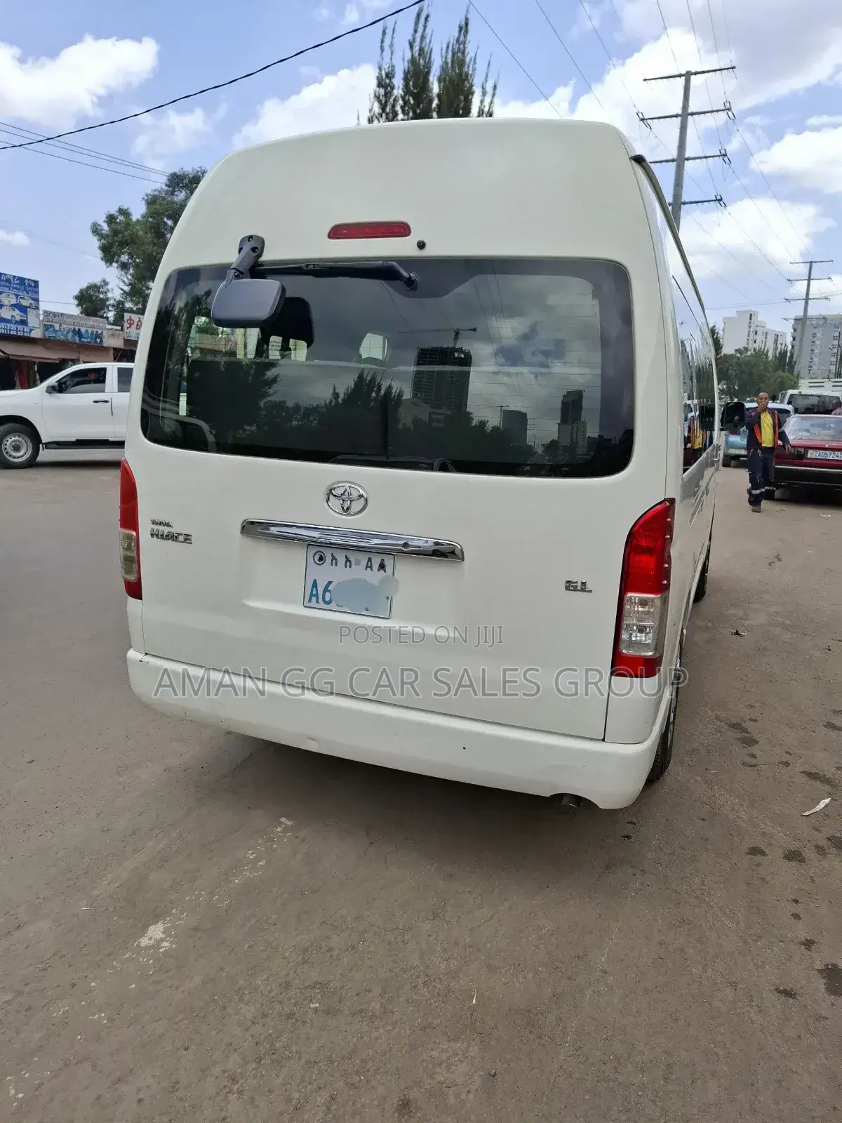 Toyota HiAce 2016 White
