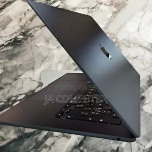 New Laptop Apple MacBook Air 2022 M2 8GB Apple M2 SSD 512GB