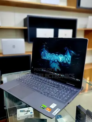 New Laptop Lenovo LOQ 15IRH8 16GB AMD Ryzen 7 SSD 512GB