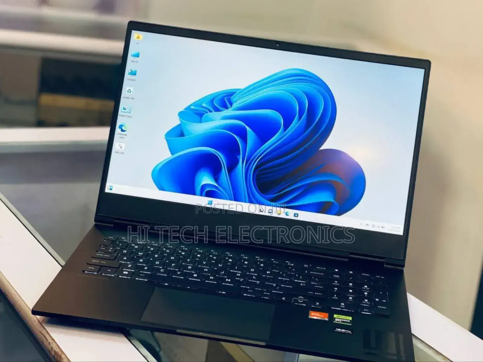 New Laptop HP Omen 16 16GB AMD Ryzen 7 SSD 512GB