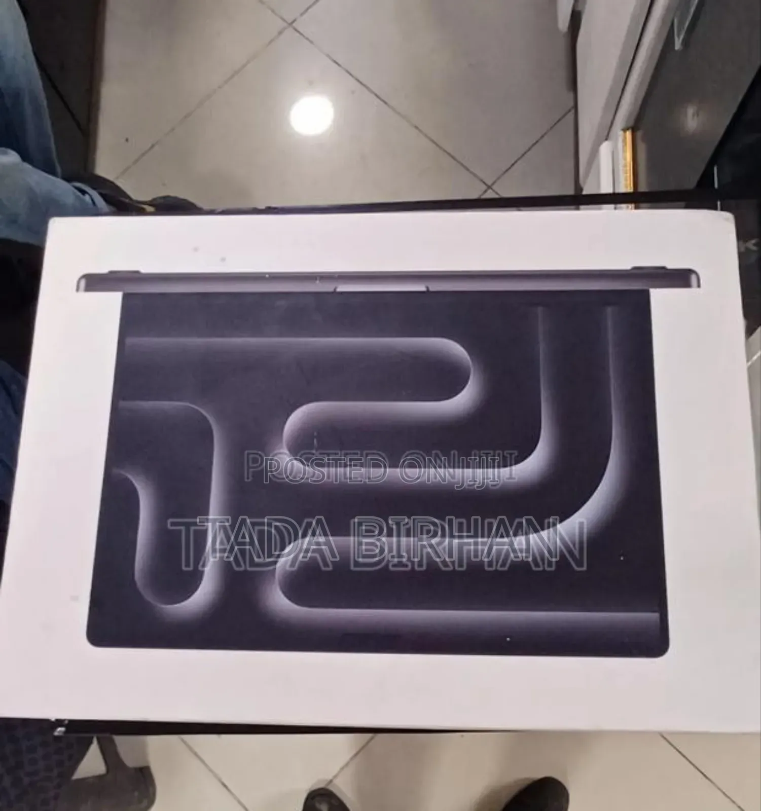 New Laptop Apple MacBook Pro 18GB Apple M3 Pro SSD 512GB