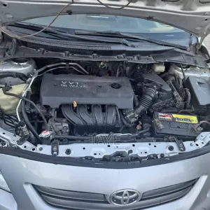 Toyota Corolla 2010 Silver