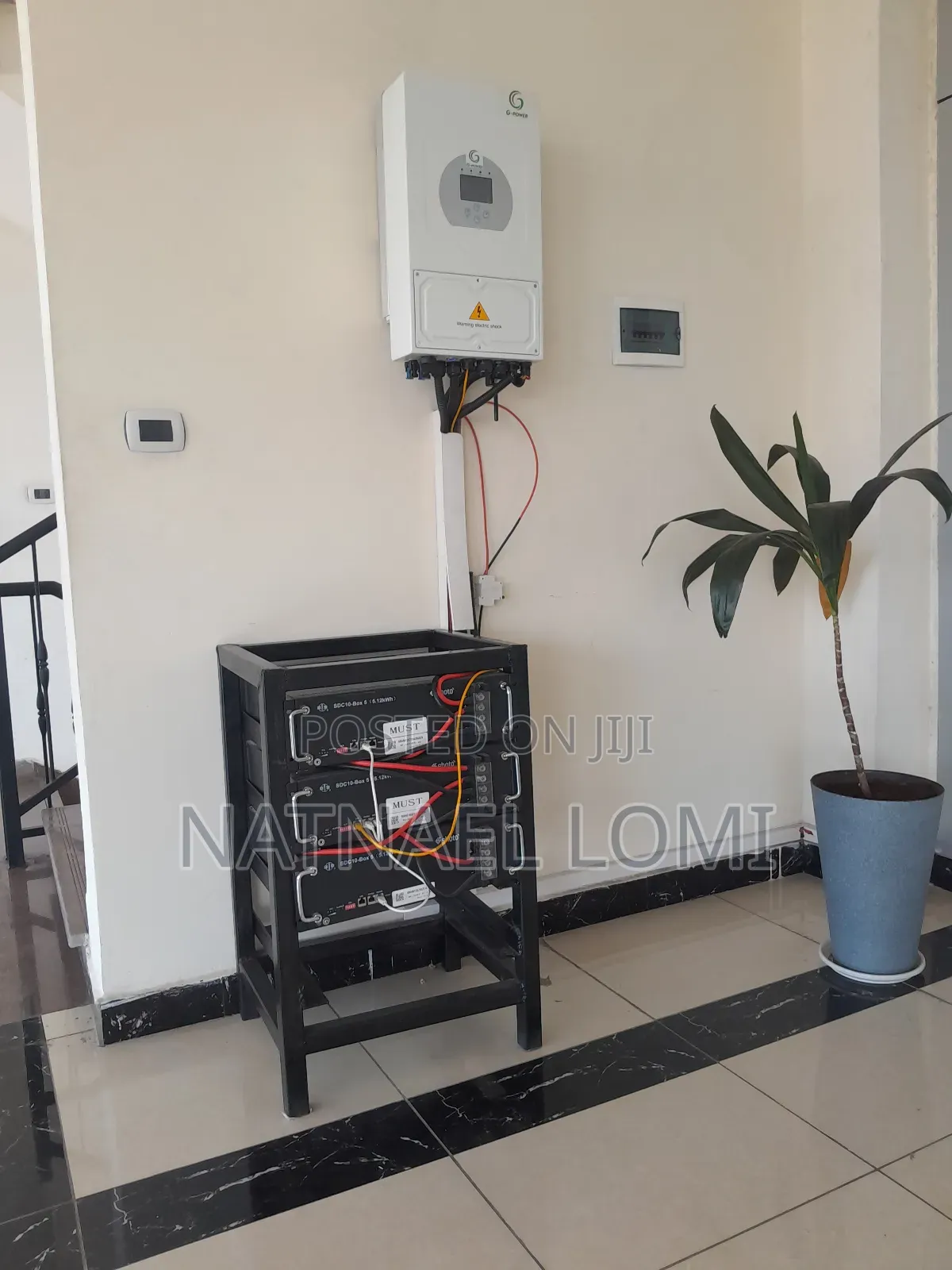 Solar Back-Up Inverter and Battery