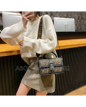 Glamorous Handbag for Fashion-Forward Women