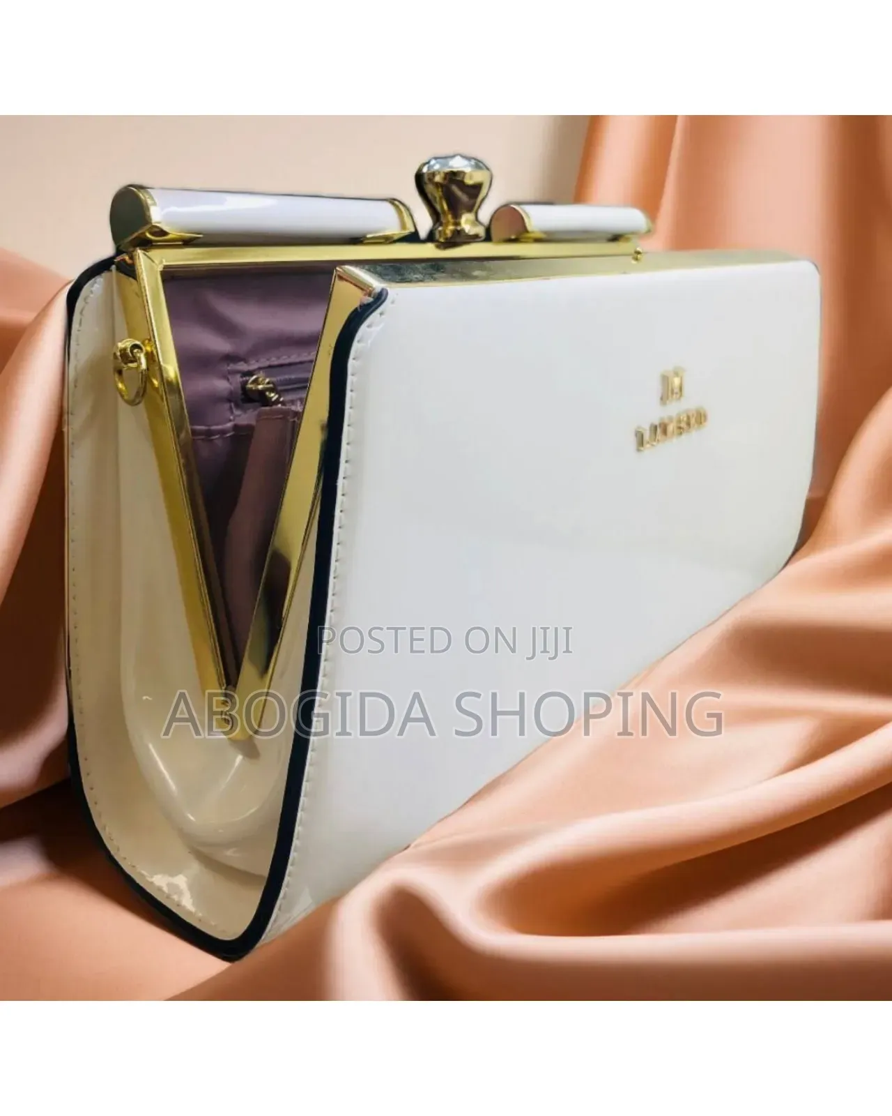 Designer Handbag for Elegant Women