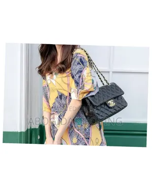 Photo - Stylish Women’S Handbag With Unique Details