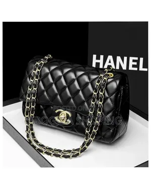 Stylish Women’S Handbag With Unique Details