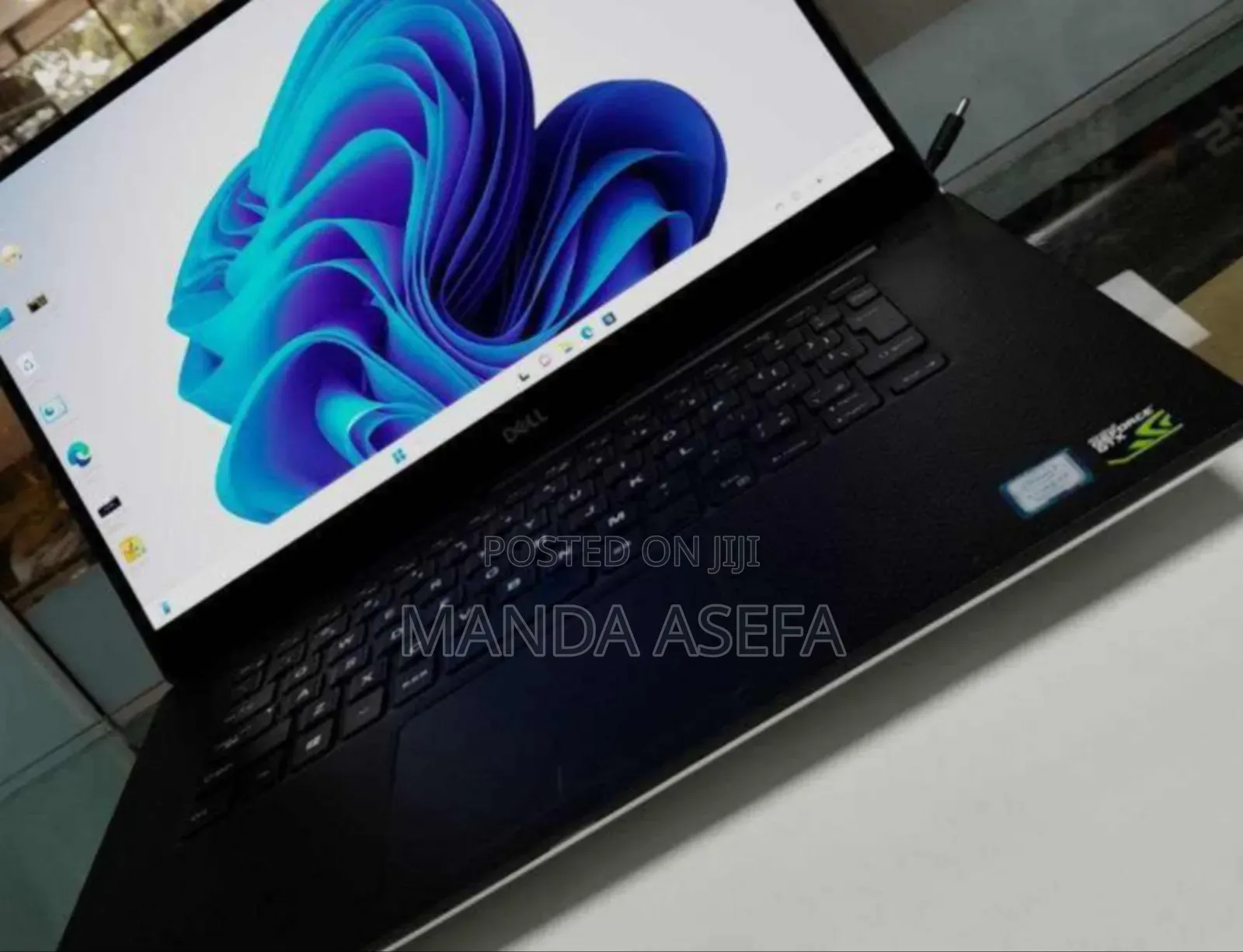 New Laptop Dell XPS 15 16GB Intel Core I9 SSD 512GB