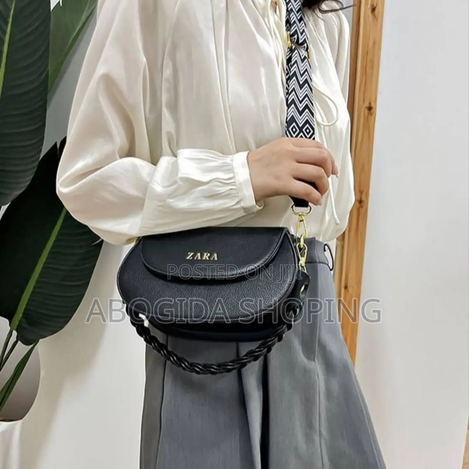 Designer Handbag for Elegant Women