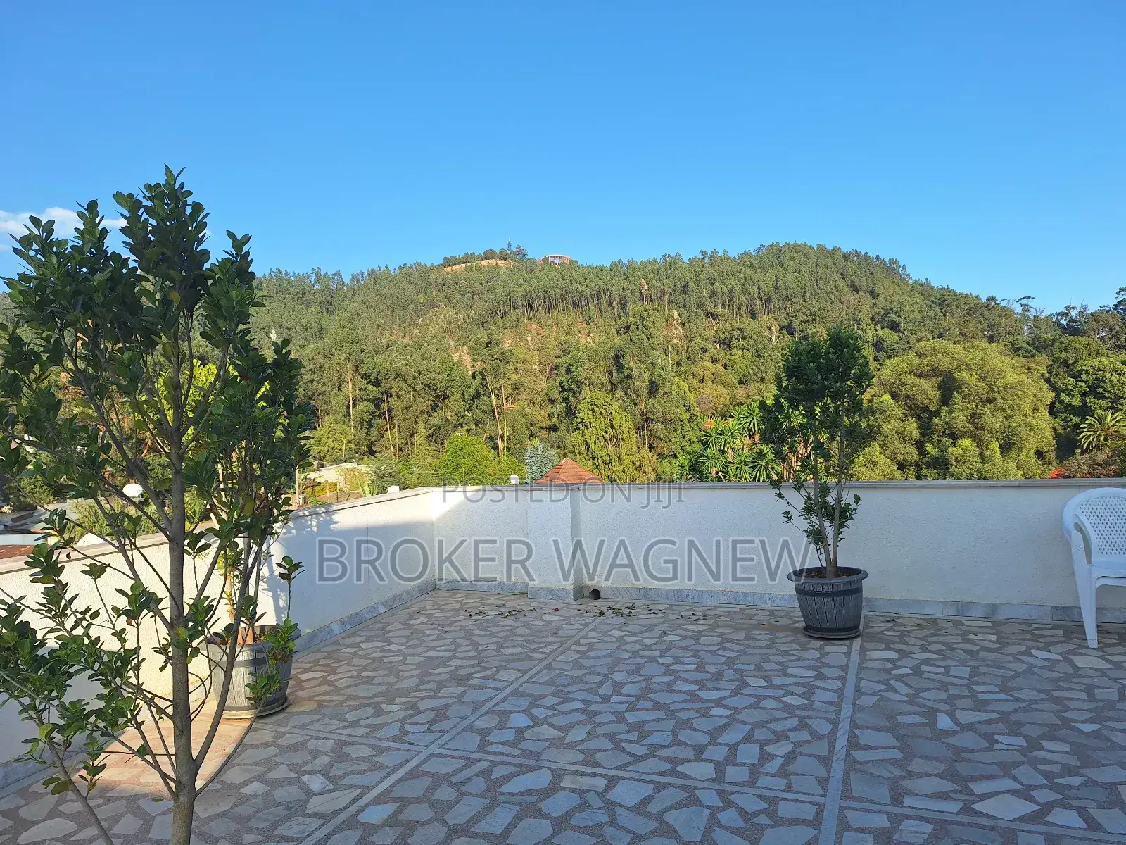 3bdrm Apartment in Yeka for rent