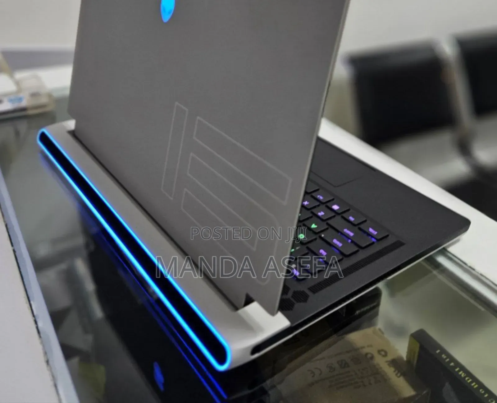 New Laptop Alienware M17x R2 16GB Intel Core I7 SSD 1T