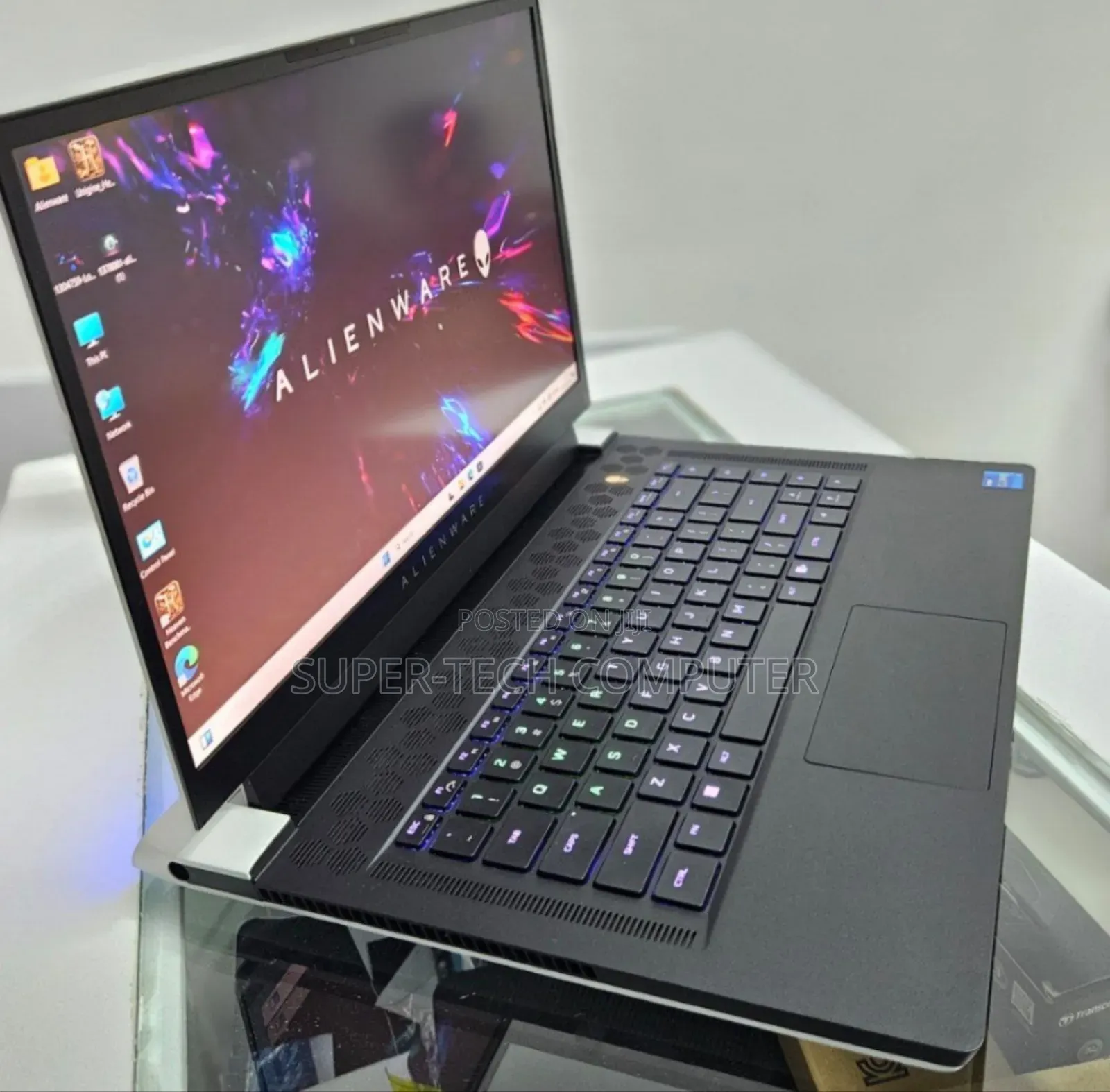 New Laptop Alienware Area-51m 32GB Intel Core I7 HDD 1T