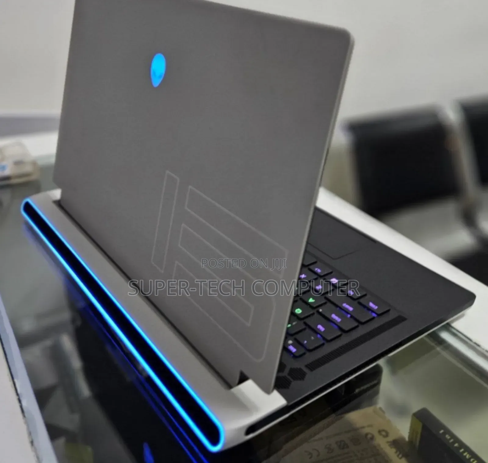 New Laptop Alienware Area-51m 32GB Intel Core I7 HDD 1T