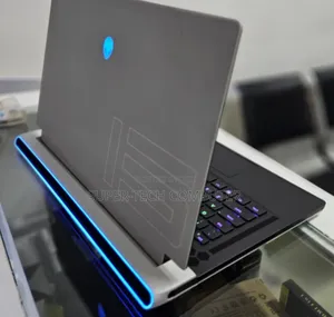 New Laptop Alienware Area-51m 32GB Intel Core I7 HDD 1T