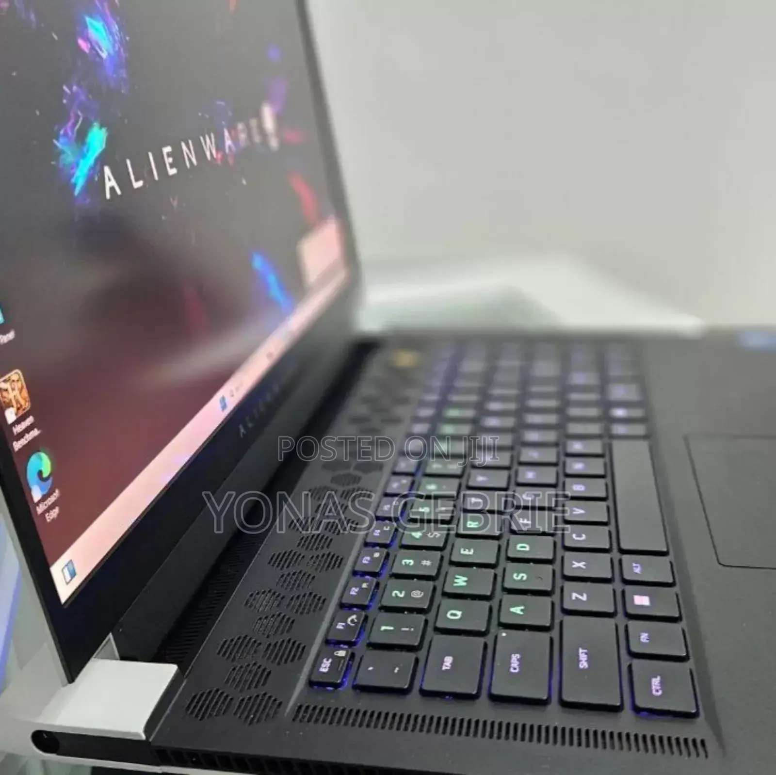 New Laptop Alienware Area-51m 32GB Intel Core I7 SSD 1T