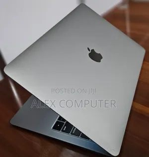 New Laptop Apple MacBook Air 2019 8GB Intel Core I5 SSD 128GB