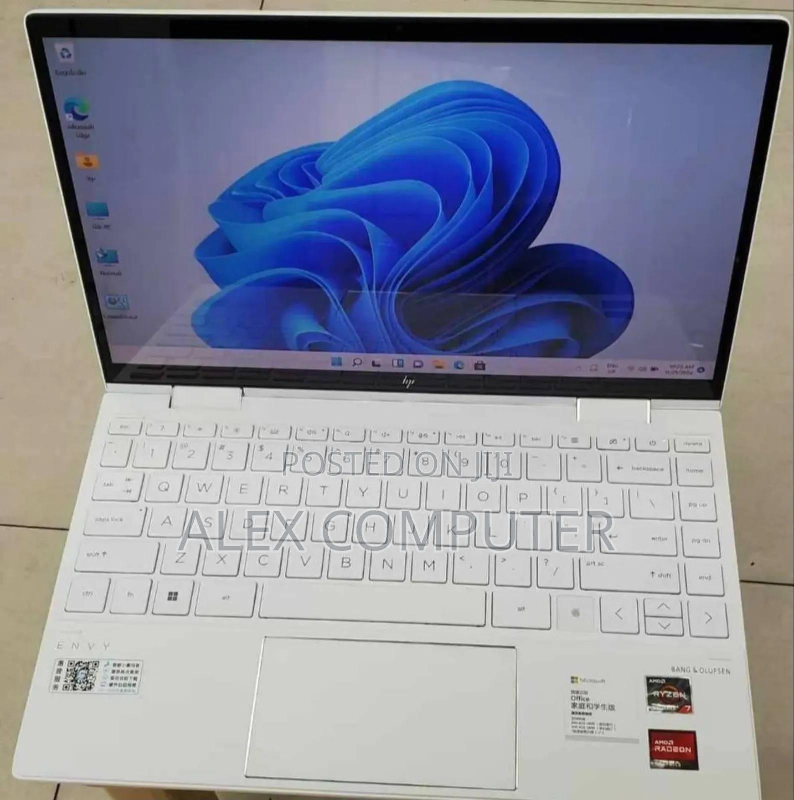 New Laptop HP Envy X360 16GB AMD Ryzen 7 SSD 512GB