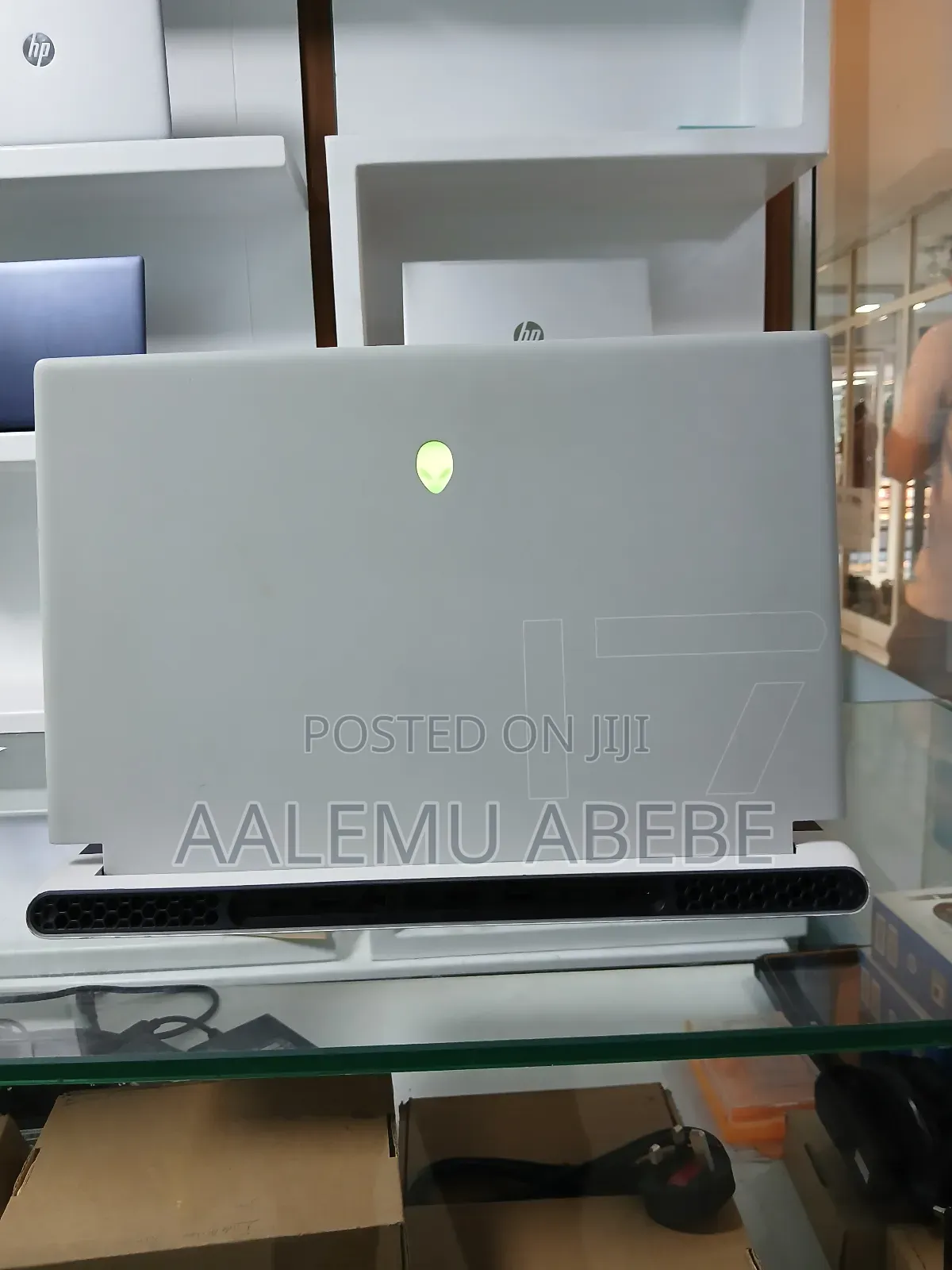 New Laptop Alienware M17x R2 16GB Intel Core I7 SSD 1T