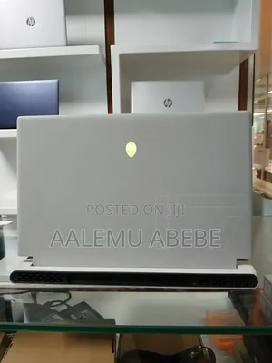 New Laptop Alienware M17x R2 16GB Intel Core I7 SSD 1T