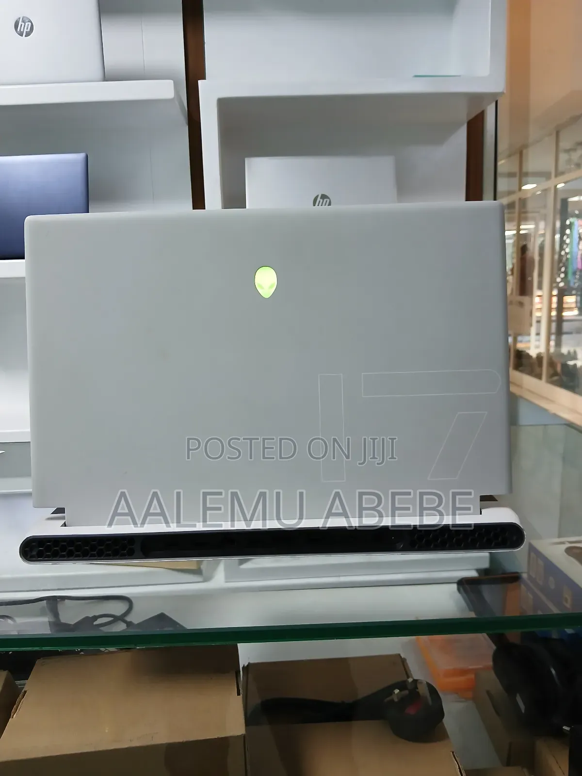 New Laptop Alienware M17x R2 16GB Intel Core I7 SSD 1T