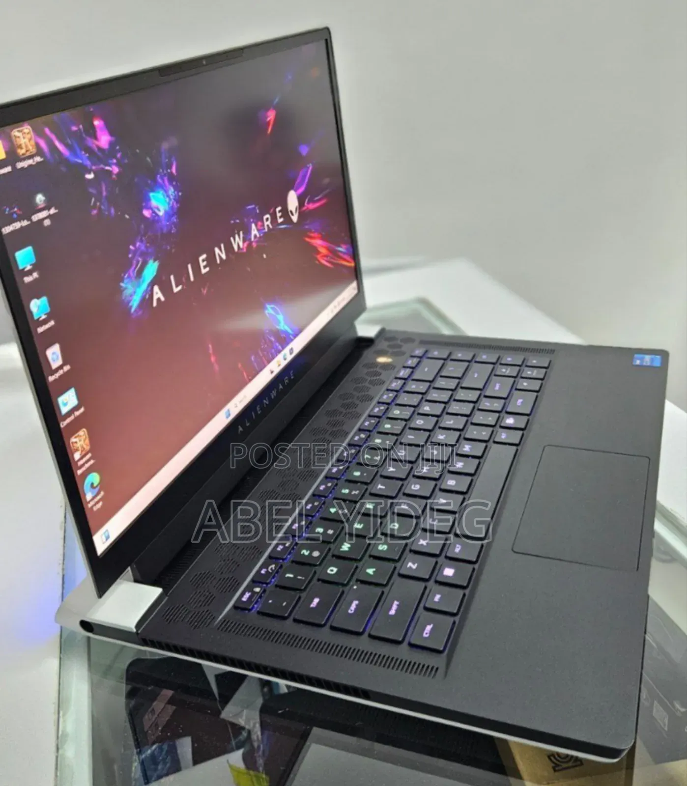 New Laptop Alienware M17x R2 32GB Intel Core I7 SSD 1T