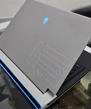Photo - New Laptop Alienware M17x R2 32GB Intel Core I7 SSD 1T