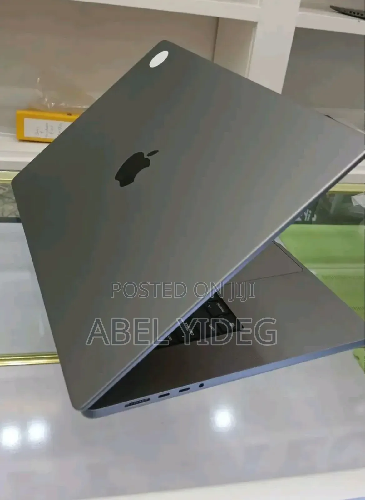 New Laptop Apple MacBook Pro 2021 M1 16GB Apple M1 Pro SSD 1T