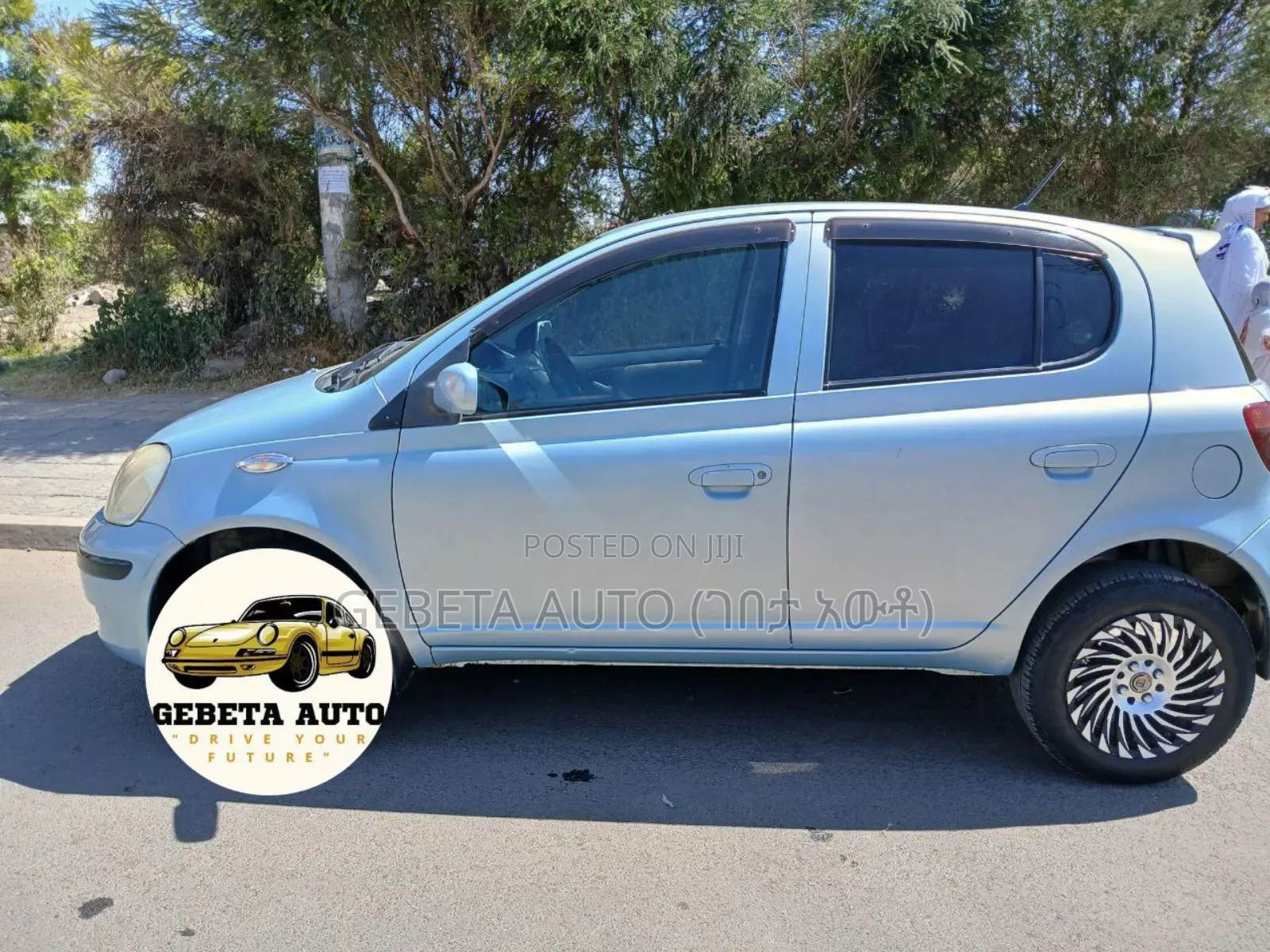 Toyota Vitz 2004 Blue