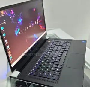 New Laptop Alienware M17x R2 32GB Intel Core I7 SSD 1T