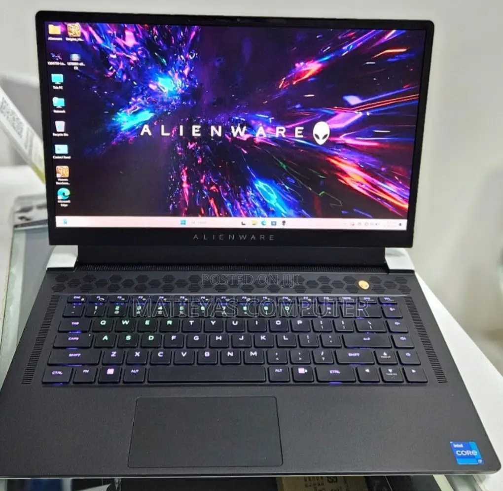 New Laptop Alienware M17x R2 32GB Intel Core I7 SSD 1T
