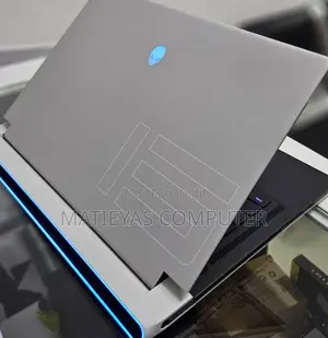 New Laptop Alienware M17x R2 32GB Intel Core I7 SSD 1T