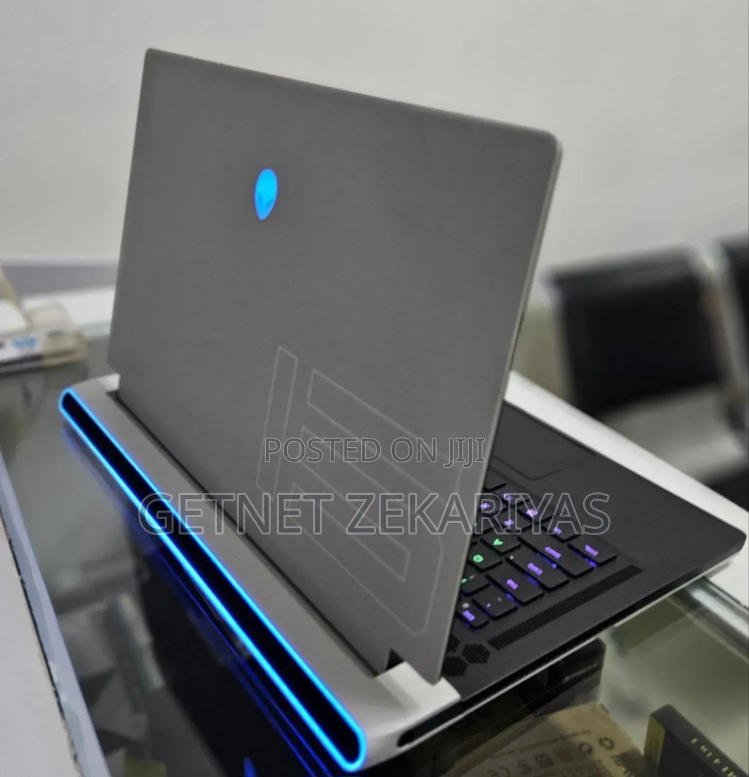 New Laptop Alienware M17x R2 32GB Intel Core I7 SSD 1T