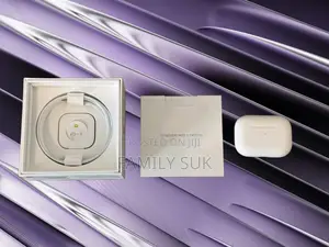 Airpod Pro Earbud Creates Seamless Sound Connection