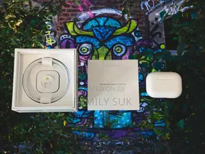 Airpod Pro Earbud Guarantees Flawless Bluetooth Connection