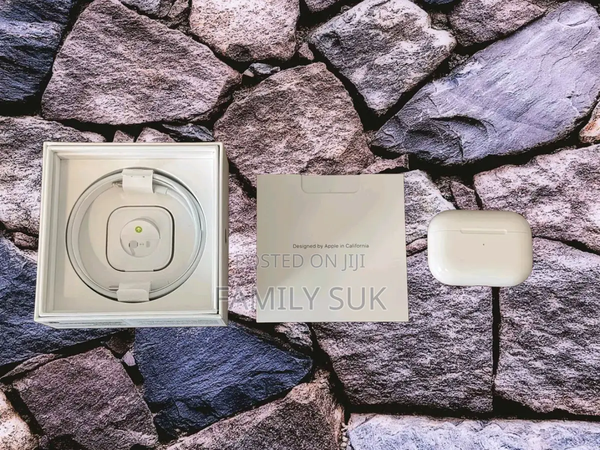 Airpod Pro Earbud Compact Yet Fully Functional