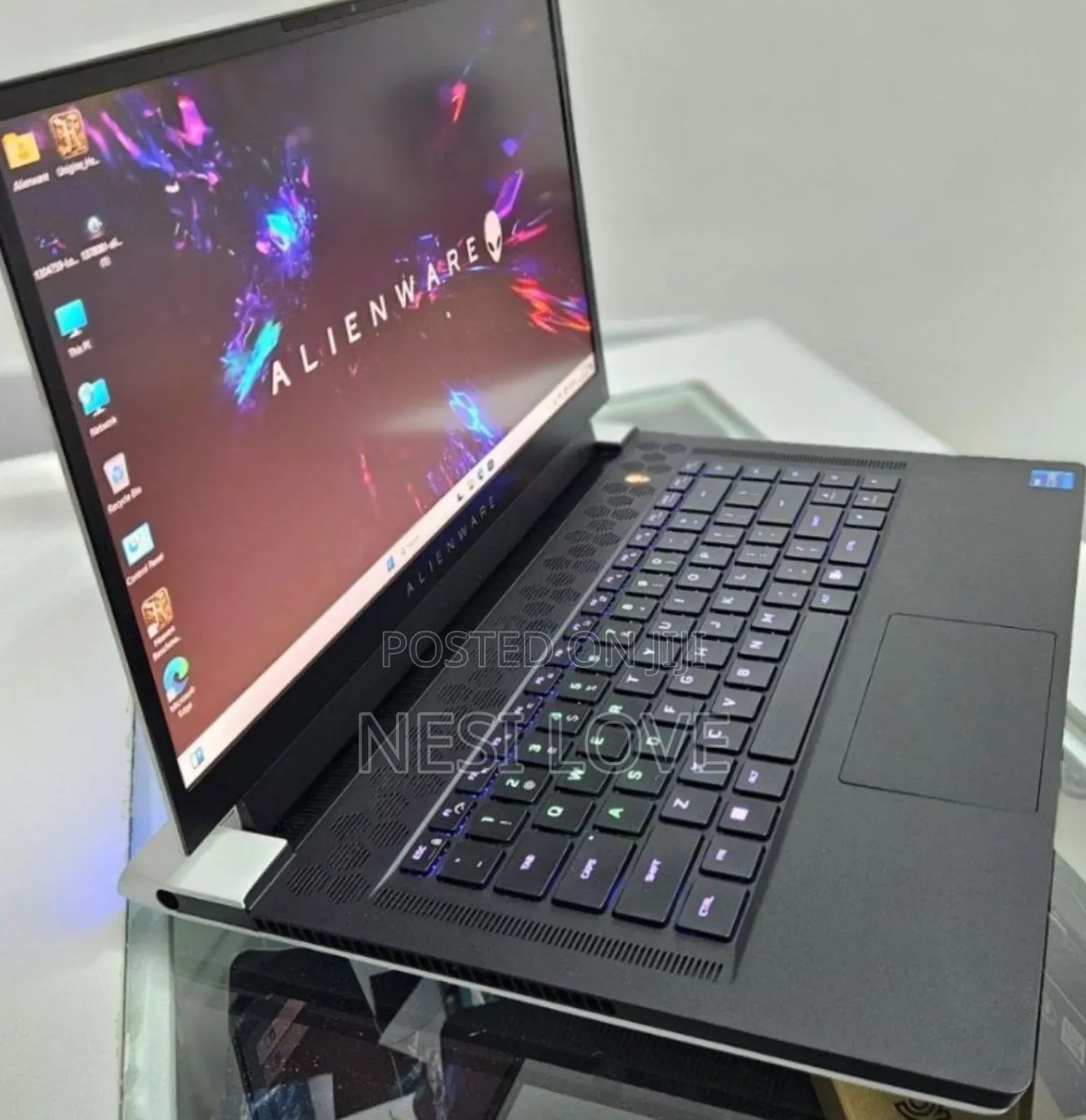 New Laptop Alienware M17x R2 32GB Intel Core I7 SSD 1T