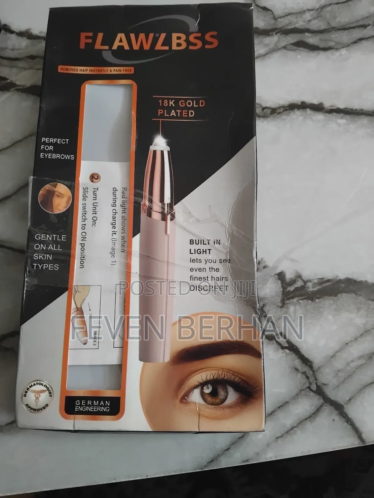 Flawless Eyebrow Trimmer