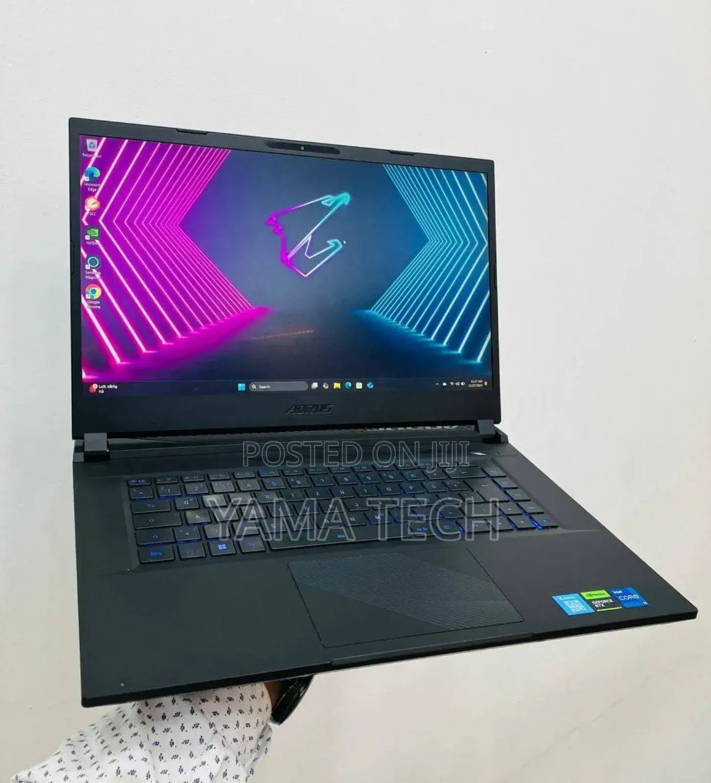 New Laptop Gigabyte AERO 15 16GB Intel Core I5 SSD 1.5T