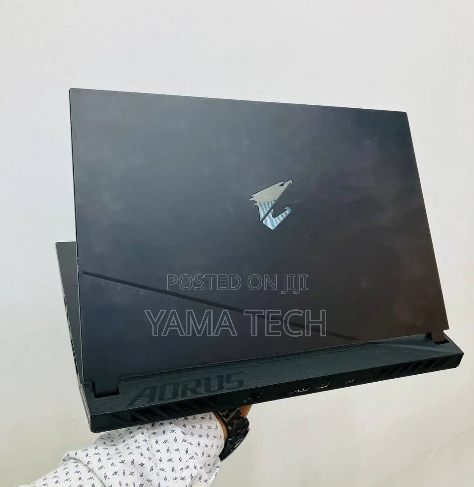 New Laptop Gigabyte AERO 15 16GB Intel Core I5 SSD 1.5T