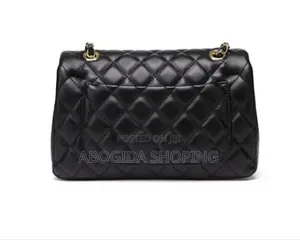 Trendy Women’S Handbag With Elegant Touch