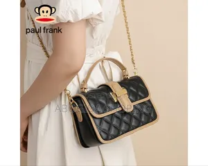 Sophisticated Women’S Handbag With Bold Details