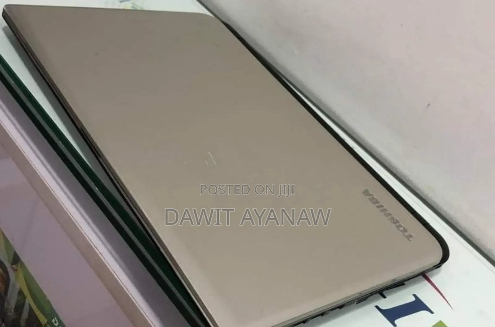 New Laptop Toshiba Satellite L555 4GB Intel Core I3 HDD 500GB