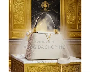 Elegant Designer Handbag for Refined Women